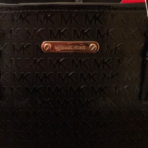 Michael Kors Jet Set Carry All Tote - Picture 2 of 8